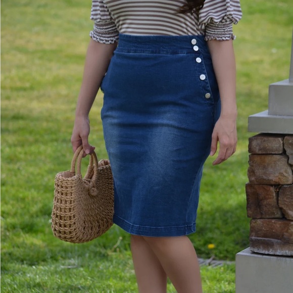 Brand new denim skirt - size S - Picture 1 of 1